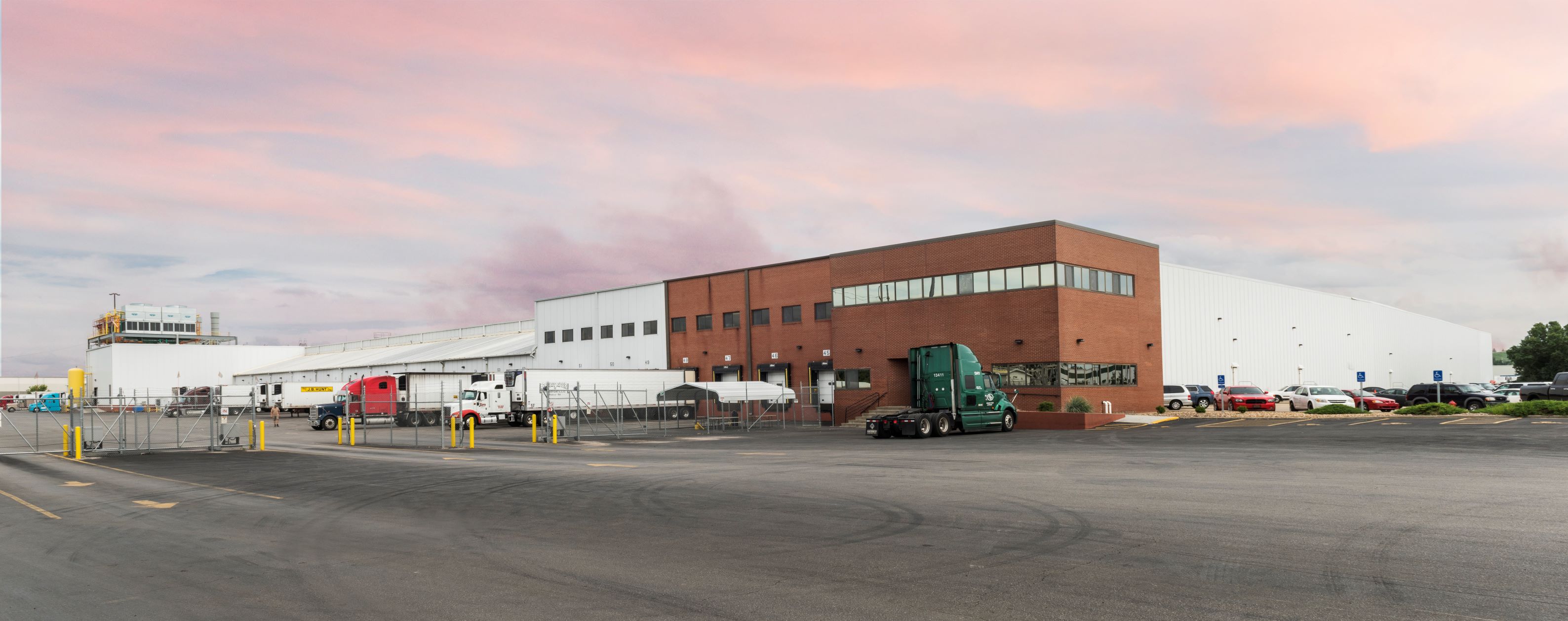 Photo extérieure de Lineagede l’établissement d’Edwardsville