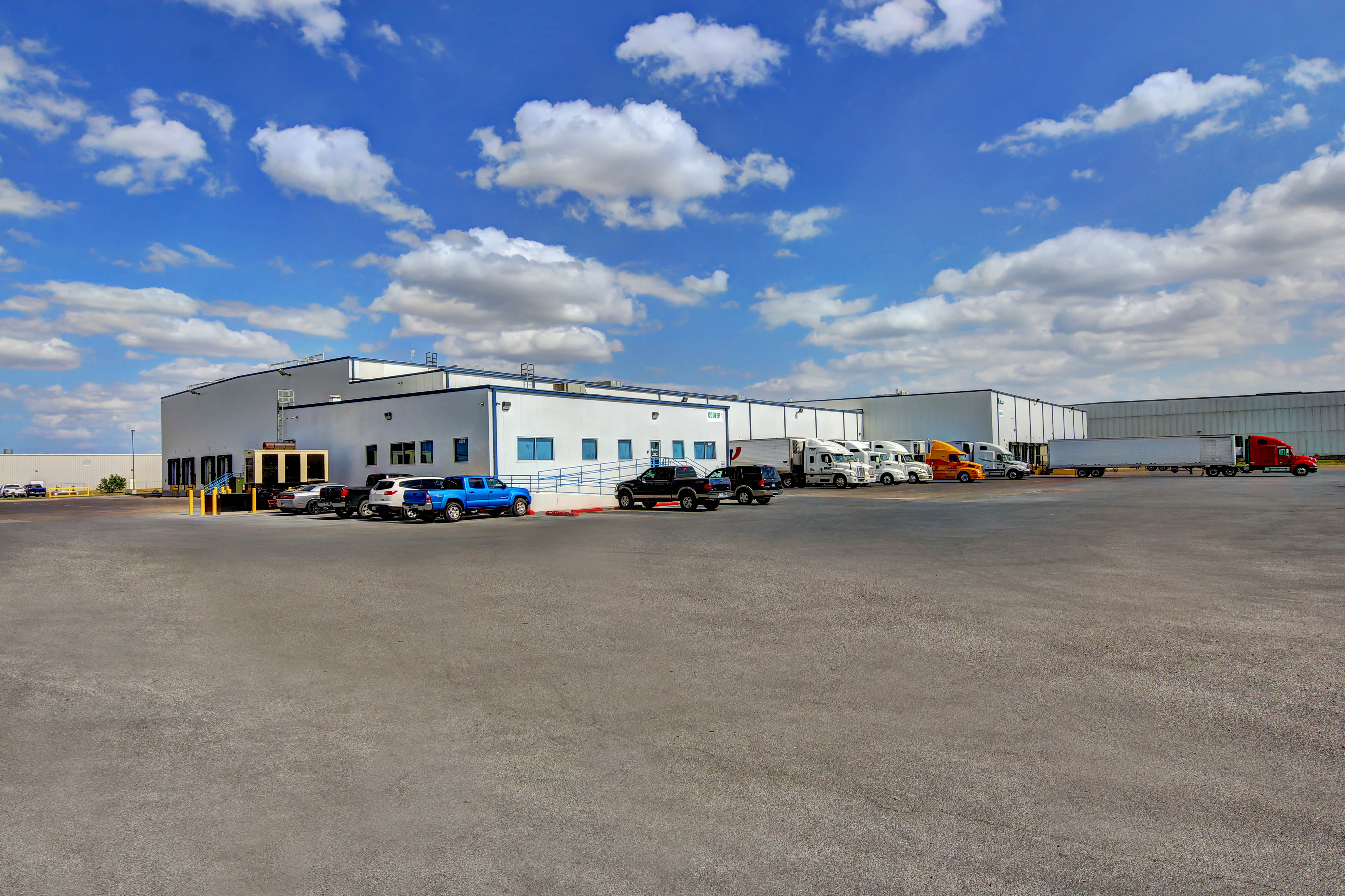 Photo extérieure de LineageInstallation militaire de l’Ouest