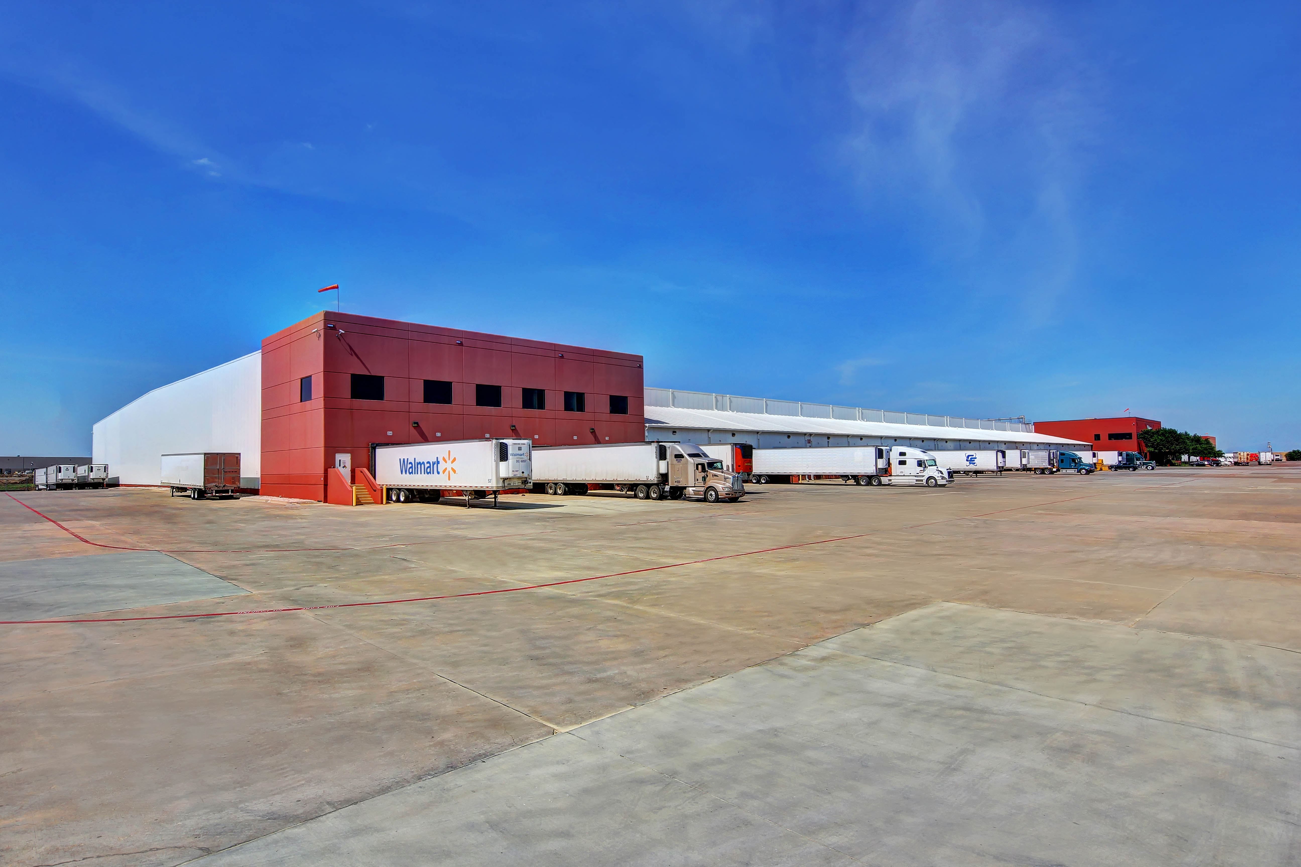 Foto exterior de las instalaciones Gold Spike de Lineage