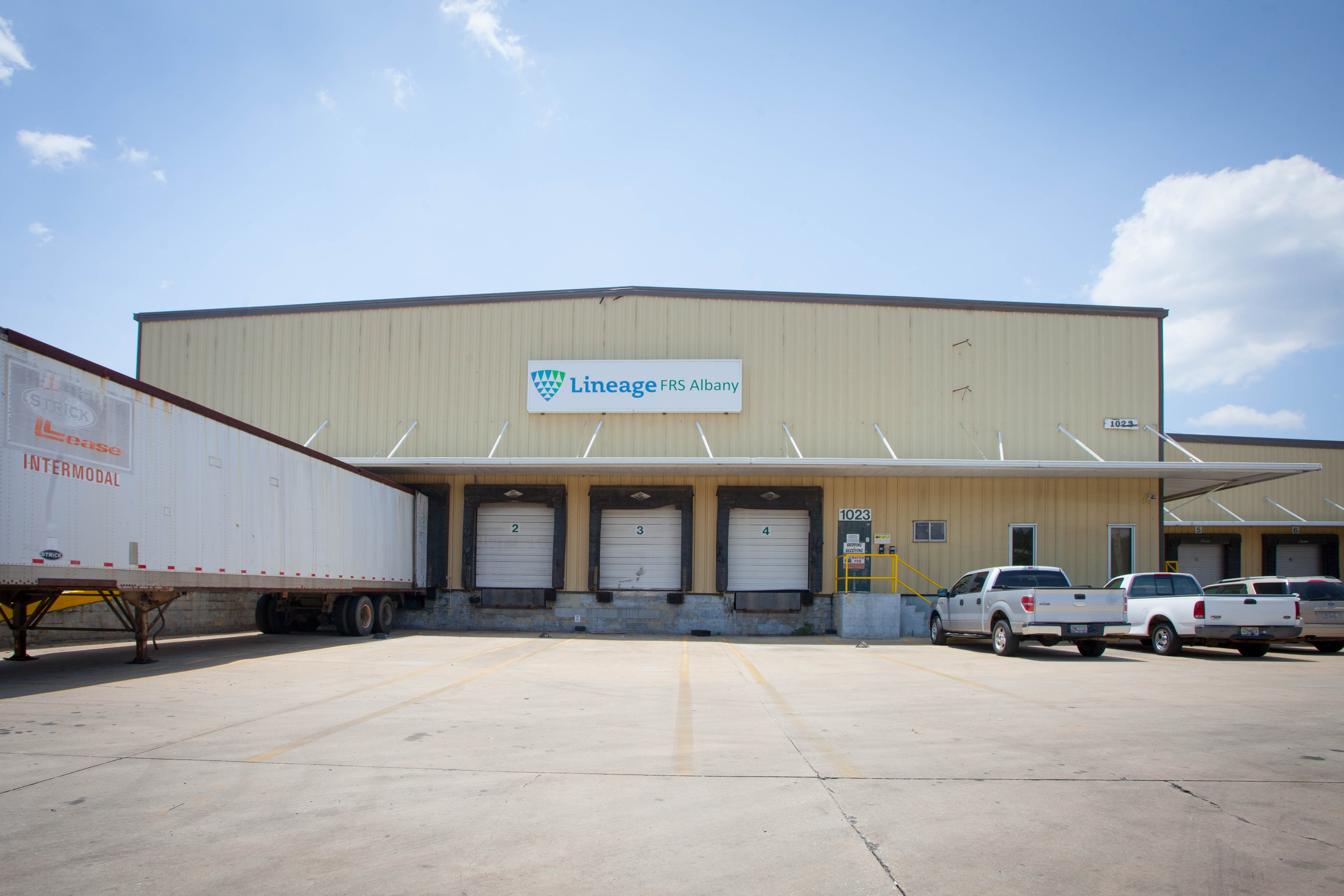 Photo extérieure de LineageQuai de chargement de l’installation d’Albany