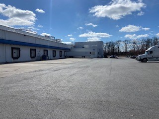 Image extérieure des quais de chargement