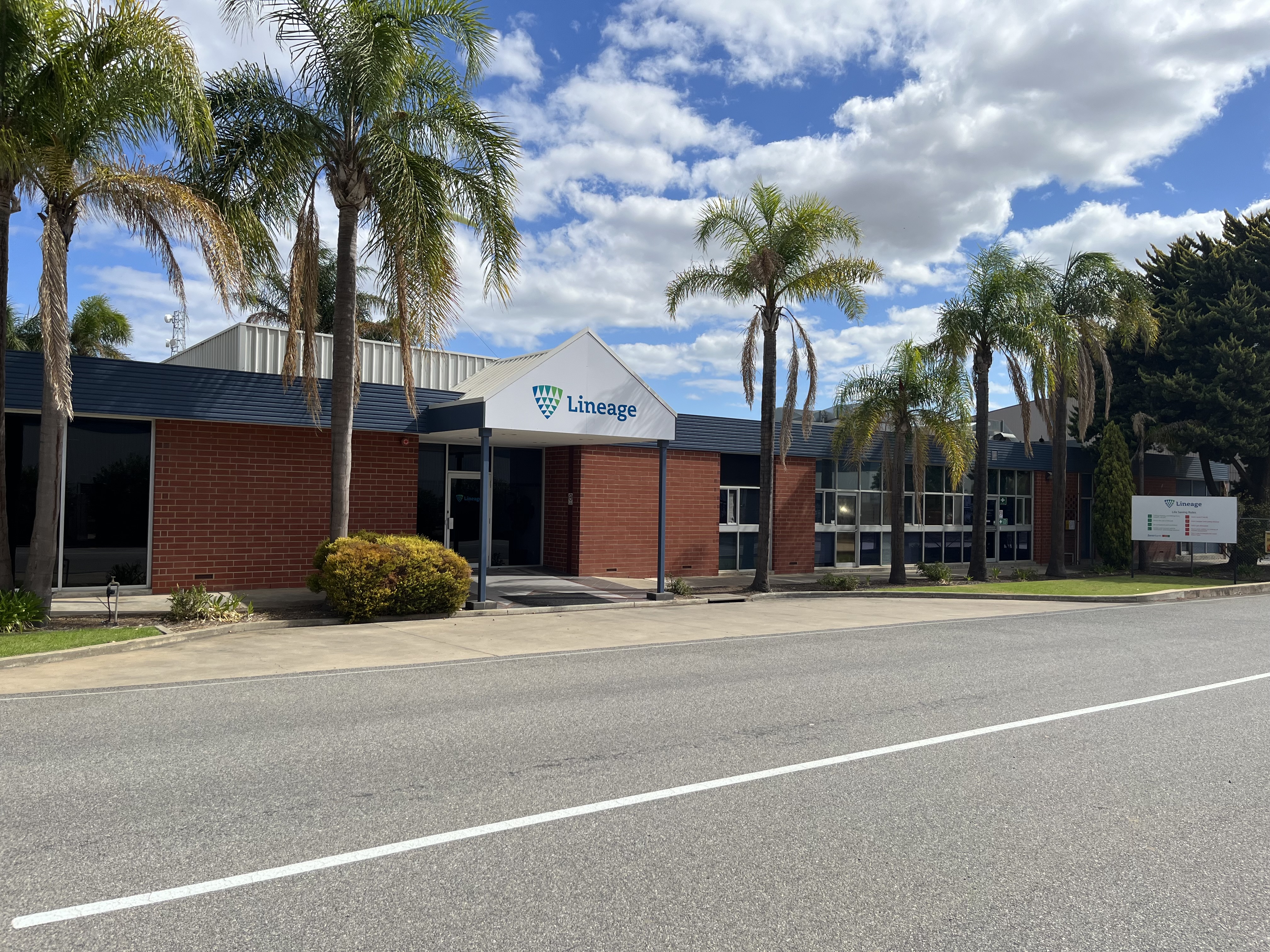 Le Lineage à Cavan, en Australie, permet aux clients de la chaîne du froid de l’Asie-Pacifique d’avoir accès à des services de chaîne d’approvisionnement, comme des solutions intégrées mondiales et des entrepôts frigorifiques.