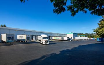 Exterior photo of Lineage's Algona facility yard