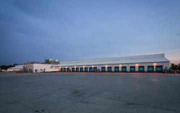 Exterior photo of Lineage's Omaha - Gomez facility