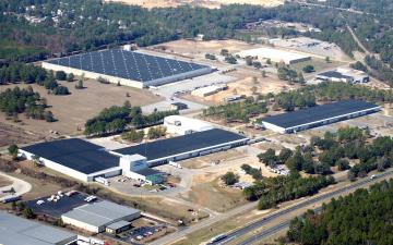 Aerial photo of Lineage's Albany campus
