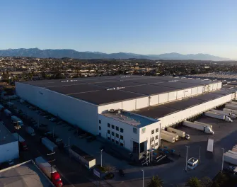 Vue aérienne de LineageEntrepôt frigorifique de Los Angeles à Los Palos montrant la disposition de l’entrepôt