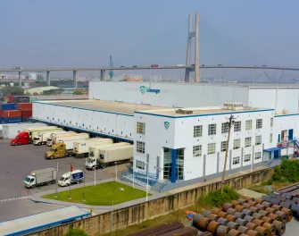 photo aérienne de l’entrepôt frigorifique 