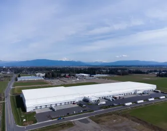 photo aérienne de l’entrepôt frigorifique 