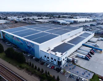 foto aérea de un almacén frigorífico 