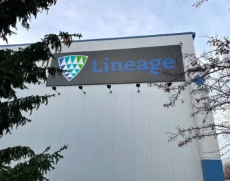 Lineage's cold storage warehouse in Bolingbrook, IL provides cold storage and integrated transportation services to enhance the supply chain in the Chicagoland region.