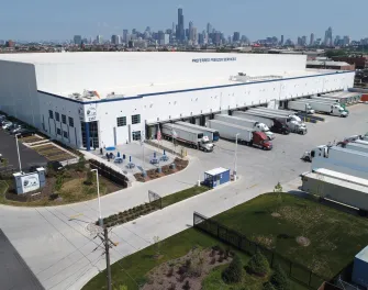 LineageL’entrepôt frigorifique de Chicago - South Wood offre des services de chaîne d’approvisionnement, comme le factage, le transport géré et l’entreposage frigorifique dans le Midwest.