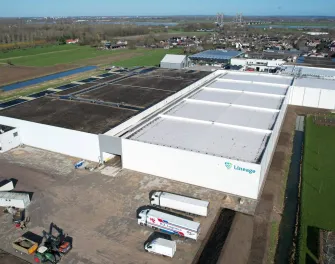 Food manufacturing and cold storage facility in Beneden-Leeuwen, Netherlands with blast freezing and high pressure processing services.