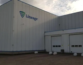 Lineage entrepôt frigorifique à Hoogerheide, aux Pays-Bas, avec des capacités de transbordement, de transbordement et de logistique intégrée.
