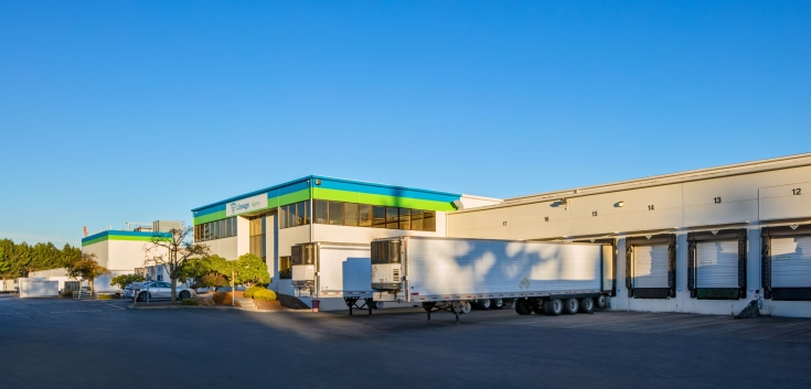 Exterior photo of Lineage's Algona facility