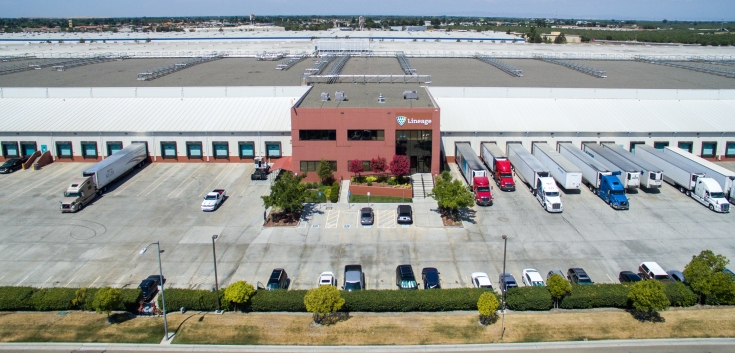 Exterior photo of Lineage's Manteca facility