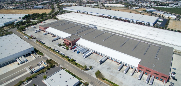 Aerial photo of Lineage's Manteca facility