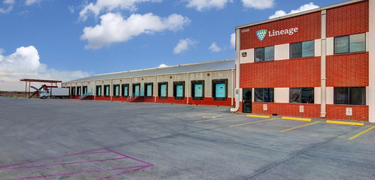 Exterior photo of Lineage's El Paso facility