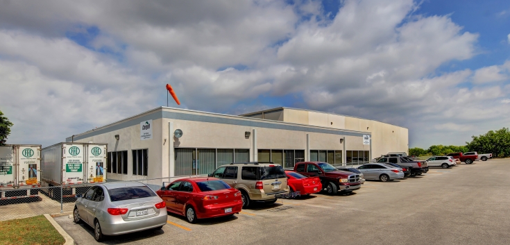 Exterior photo of Lineage's San Antonio - Profit facility