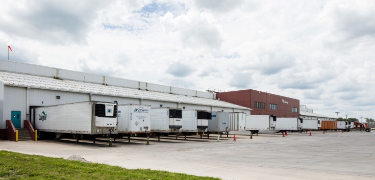 Exterior photo of Lineage's Ottumwa facility