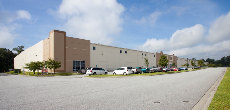 Exterior photo of Lineage's Pooler, GA facility