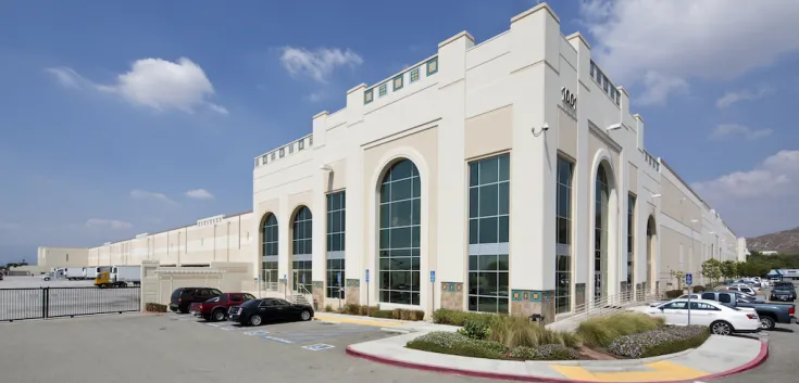 Extérieur de Lineagede Riverside-Hunter Park par une journée ensoleillée