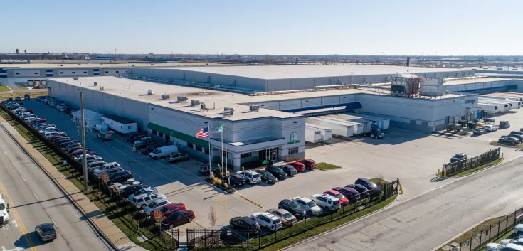 photo aérienne de l’entrepôt frigorifique