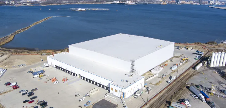 foto aérea de un almacén frigorífico