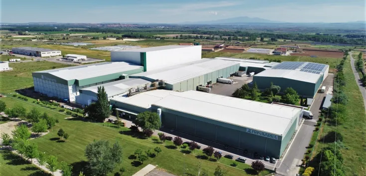 photo aérienne de l’entrepôt frigorifique