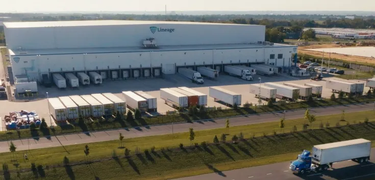 Las instalaciones de Lineage's Fresh en Swedesboro, Pensilvania, están equipadas con múltiples salas de temperatura controlada para manipular, almacenar y transportar productos frescos por todo Estados Unidos.