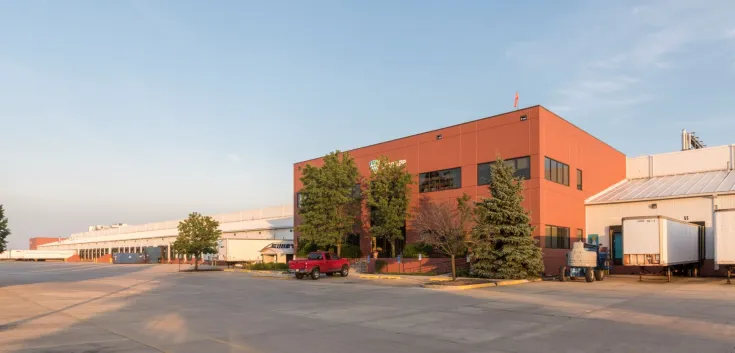 Lineage Le centre de distribution régional de Chicago - Genève offre des solutions de chaîne d’approvisionnement, comme la surgélation, l’entreposage frigorifique et les solutions de transport à température contrôlée pour vous aider à améliorer vos opérations de chaîne d’approvisionnement dans le Midwest.