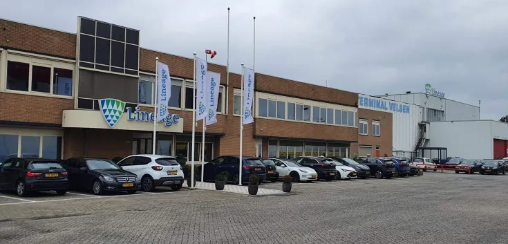 Almacén frigorífico Lineage Velsen (Países Bajos) que ofrece servicios de logística portuaria, despacho de aduanas y congelación rápida.