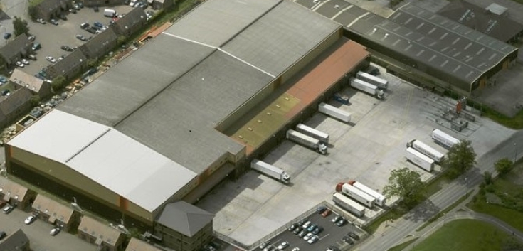 Aerial view of Lineage’s Coleshill cold storage facility in the West Midlands, UK, with trailer bays, onsite parking and logistics infrastructure.