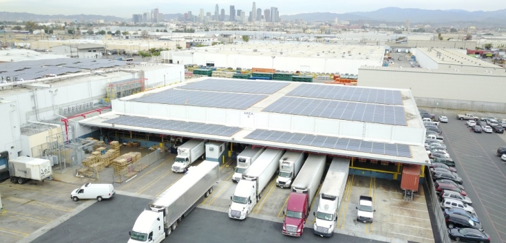Exterior del almacén Lineage Vernon 6 en Vernon, California