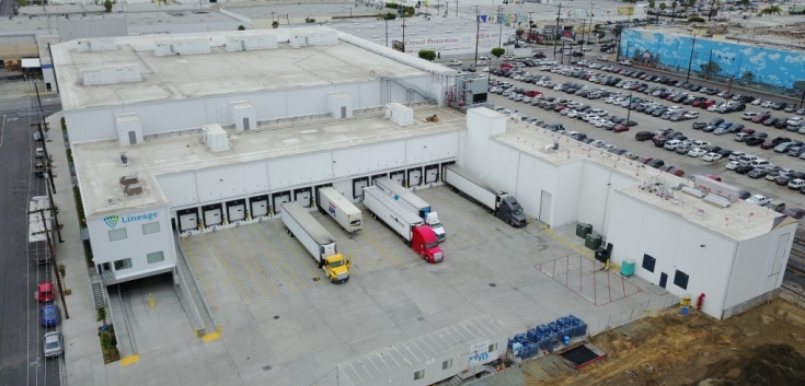 Vista exterior del almacén frigorífico Vernon 8 de Lineageen el sur de California