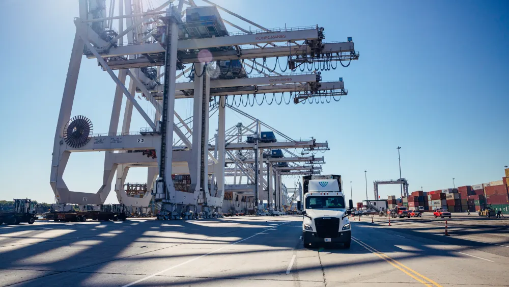Lineage truck at port