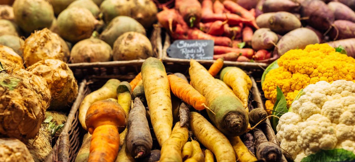 fresh produce in the grocery story