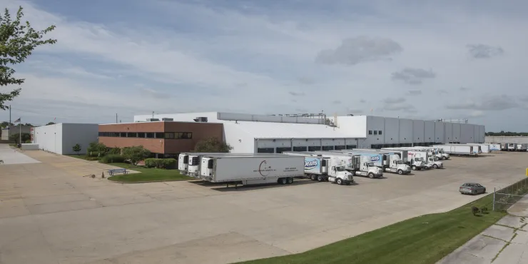 Foto exterior de las instalaciones Lineage en Chicago - Batavia.