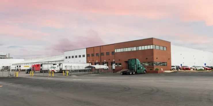 Photo extérieure de Lineagede l’établissement d’Edwardsville