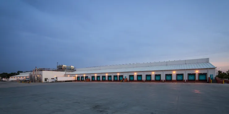 Foto exterior de las instalaciones Lineage en Omaha - Gómez.