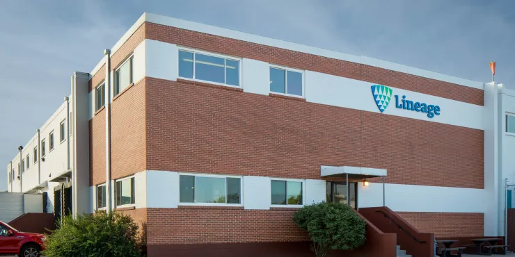Foto exterior de las instalaciones Lineage en Omaha - Renfro.