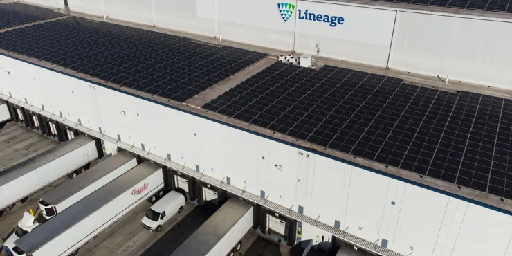 Lineage Immeuble d’entreposage frigorifique à Los Angeles avec infrastructure et stationnement environnants