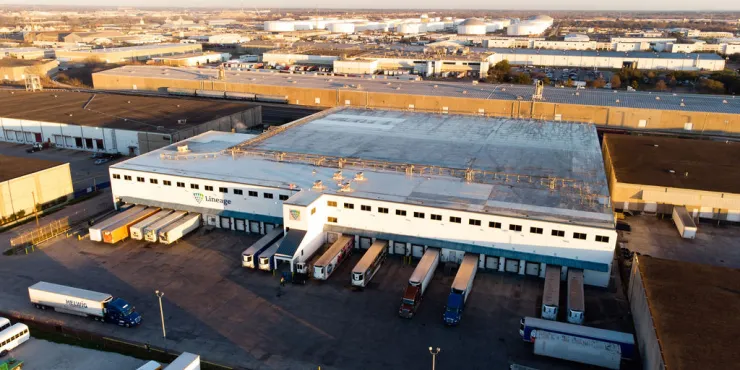 Imagen de las instalaciones de almacenamiento con control de Lineage .