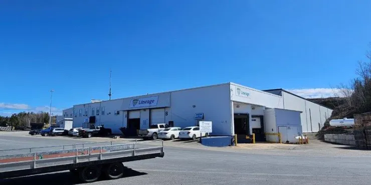 Imagen de las instalaciones de almacenamiento con control de Lineage .