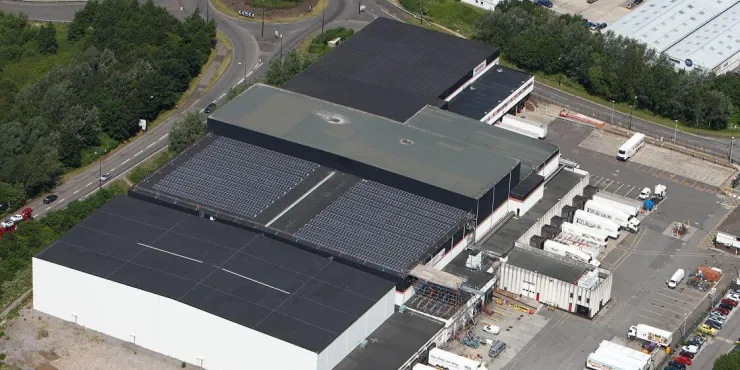 Imagen de las instalaciones de almacenamiento con control de Lineage .