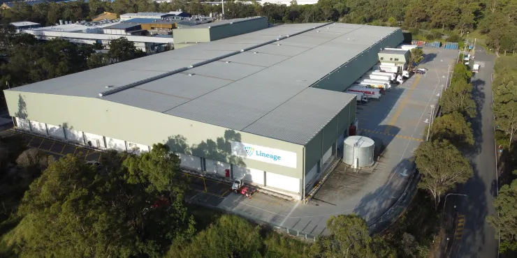 Imagen de las instalaciones de almacenamiento con control de Lineage .