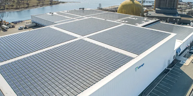 Photographie aérienne d’un entrepôt frigorifique