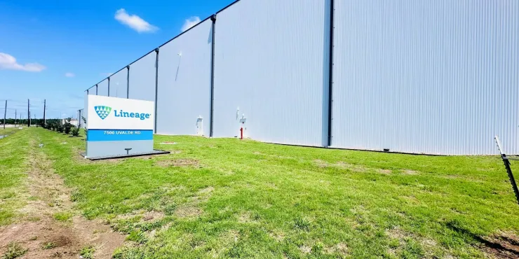 Imagen de las instalaciones de almacenamiento con control de Lineage .