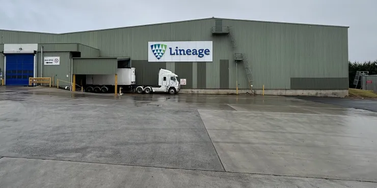 Imagen de las instalaciones de almacenamiento con control de Lineage .