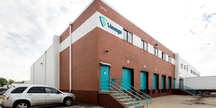 Photo de l’entrée principale de l’installation d’Iowa City