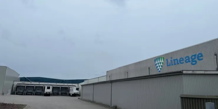 Imagen de las instalaciones de almacenamiento con control de Lineage .